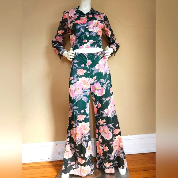 70s suit, bellbottoms pantsuit,green floral, vintage, medium